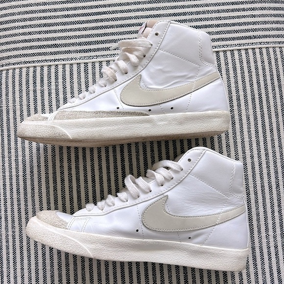 Nike Women’s Blazer '77 Vintage Mid Light Bone Sneaker Size 8 - Picture 13 of 15